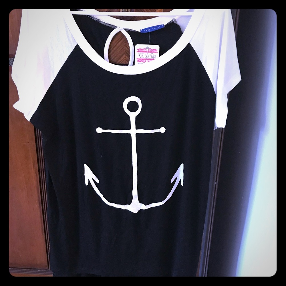 Kiki LaRue anchor top